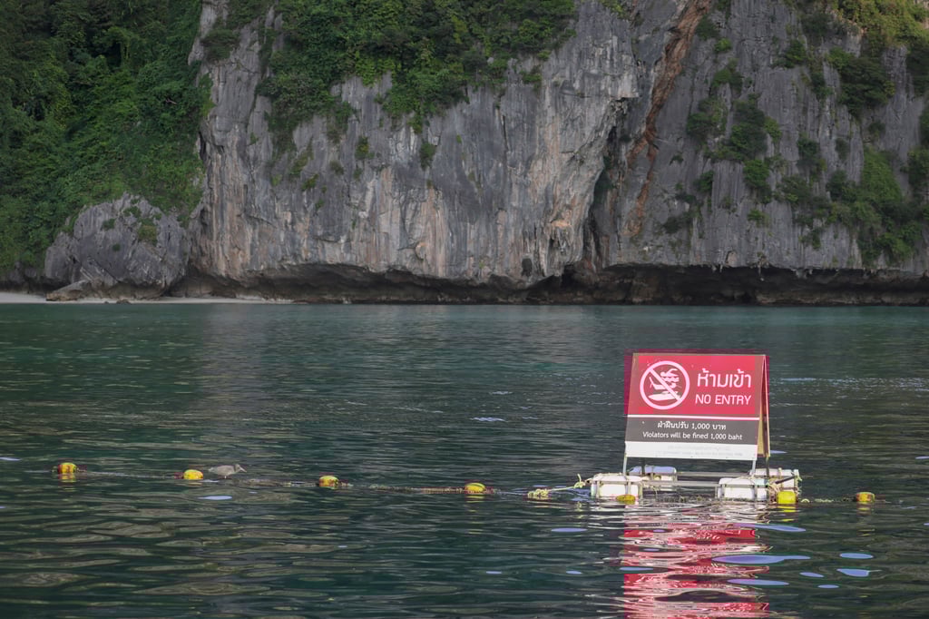 A buoy forbidding tourist access to Maya beach on Koh Phi Phi Lee, Thailand. Photo: James Wendlinger A buoy forbidding tourist access to Maya beach on Koh Phi Phi Lee, Thailand. Photo: James Wendlinger