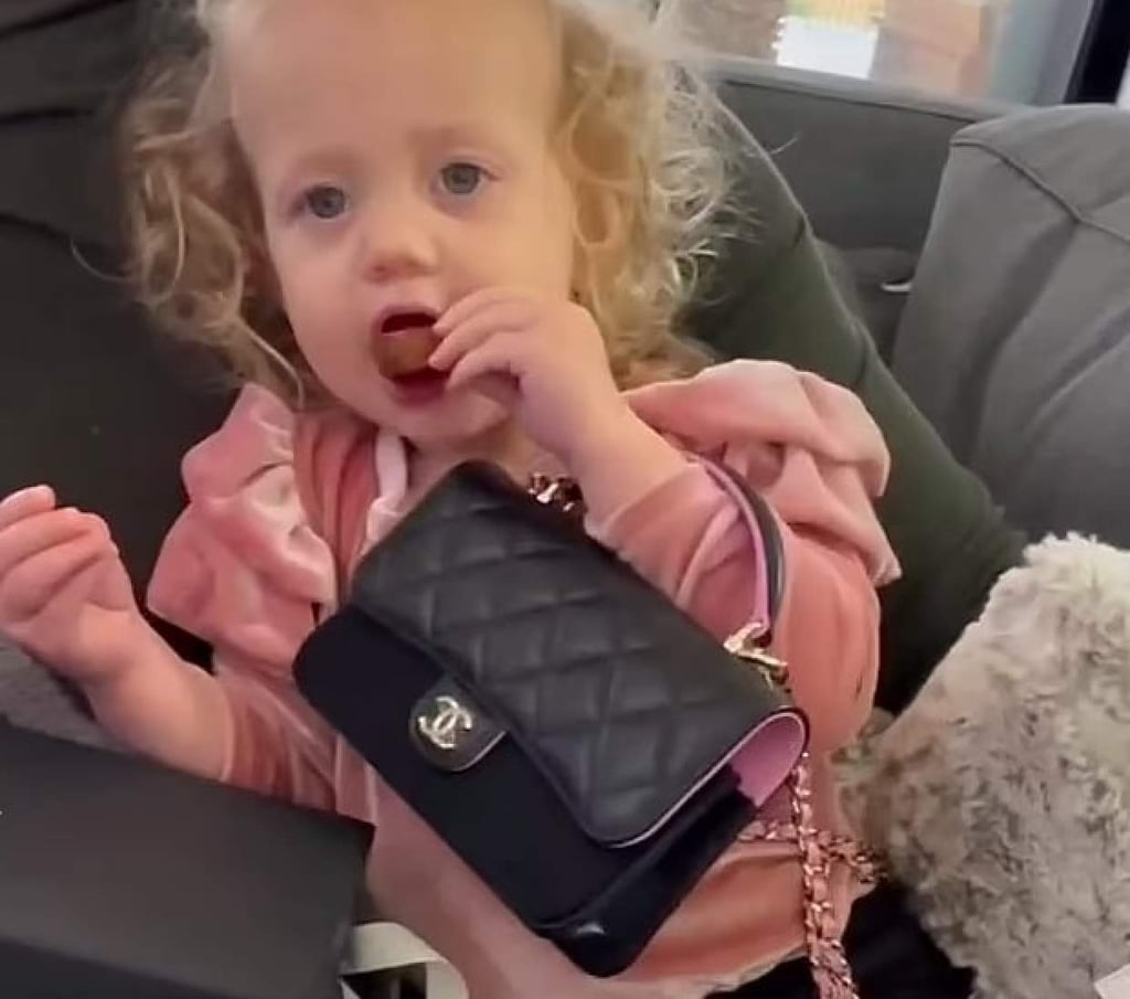 Little girl chanel purse deals