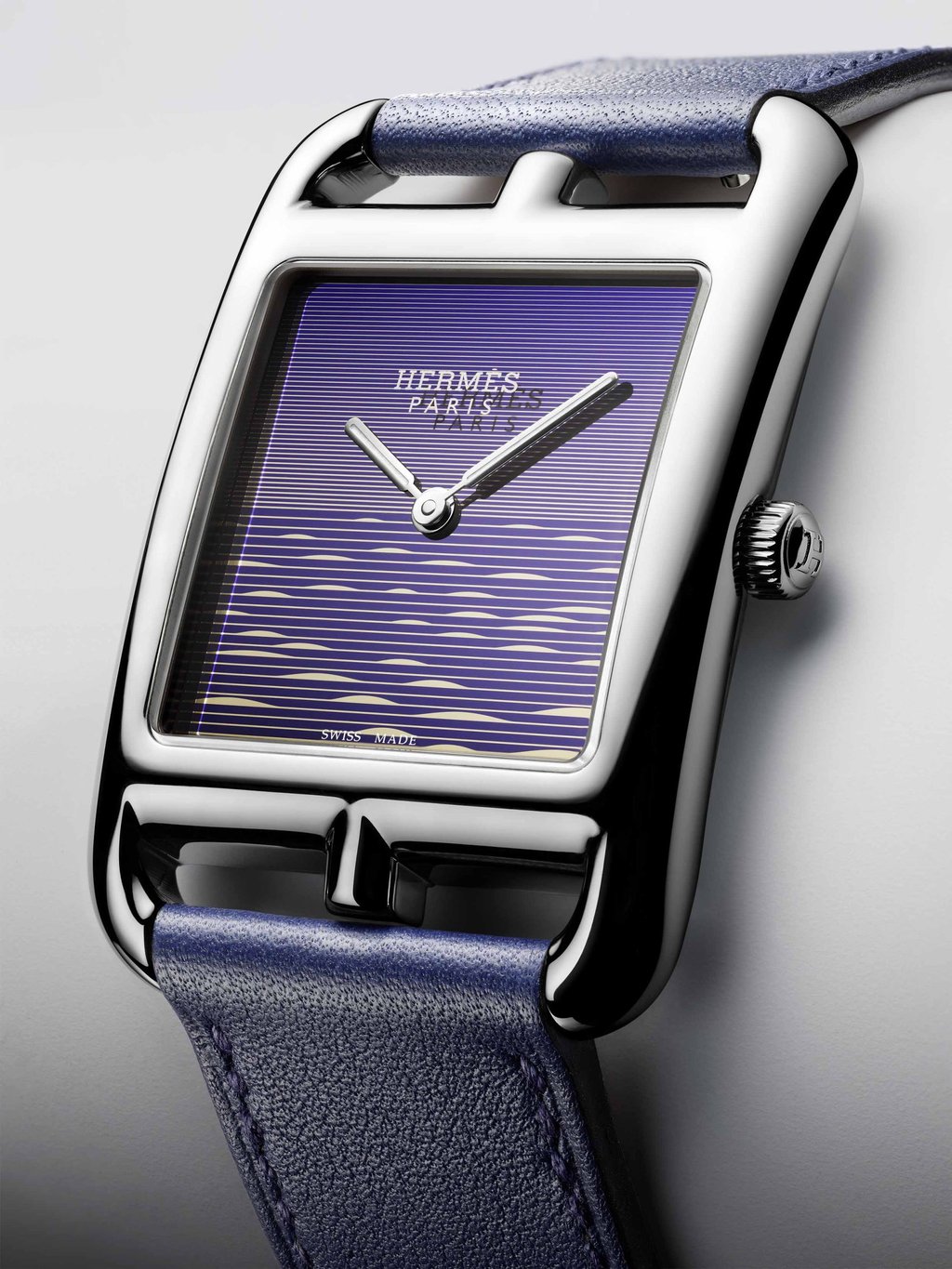 The Hermès Cape Cod Crépuscule depicts a setting sun reflected in water. Photo: Hermès