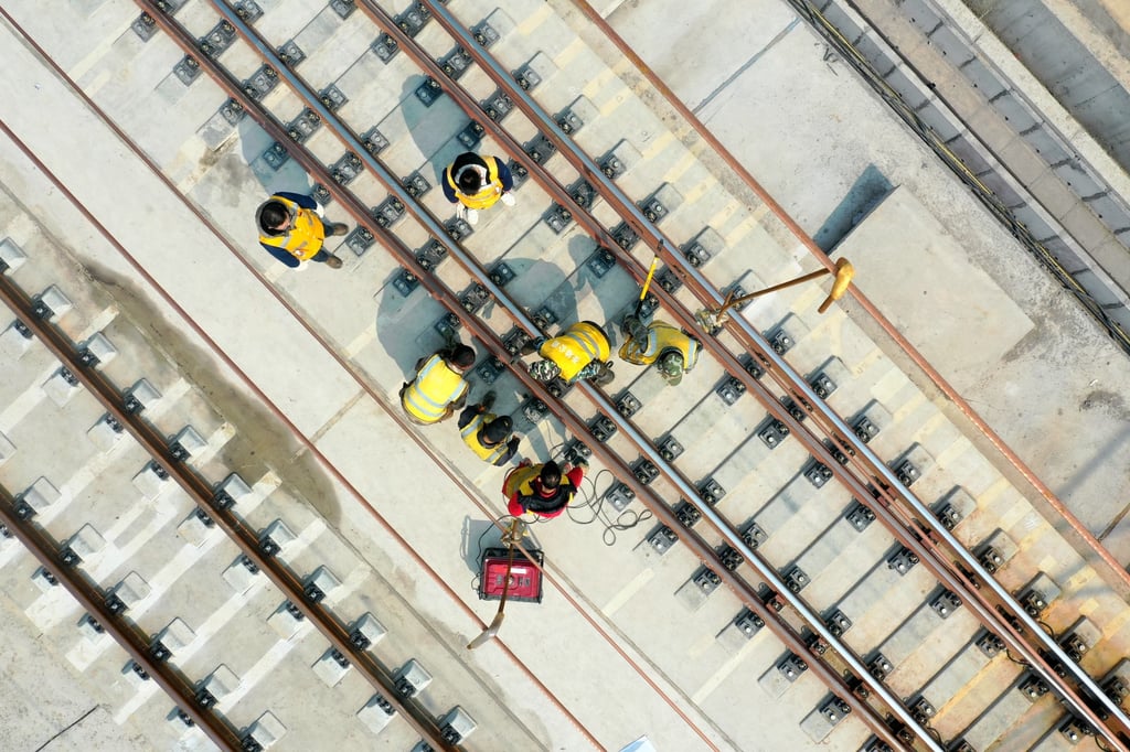 Technicians conduct fine adjustment work of rail tracks near the Duyun East Railway Station along Guiyang-Nanning high-speed railway in Duyun, Guizhou Province on February 27, 2023. Photo: EPA-EFE/Xinhua Technicians conduct fine adjustment work of rail tracks near the Duyun East Railway Station along Guiyang-Nanning high-speed railway in Duyun, Guizhou Province on February 27, 2023. Photo: EPA-EFE/Xinhua