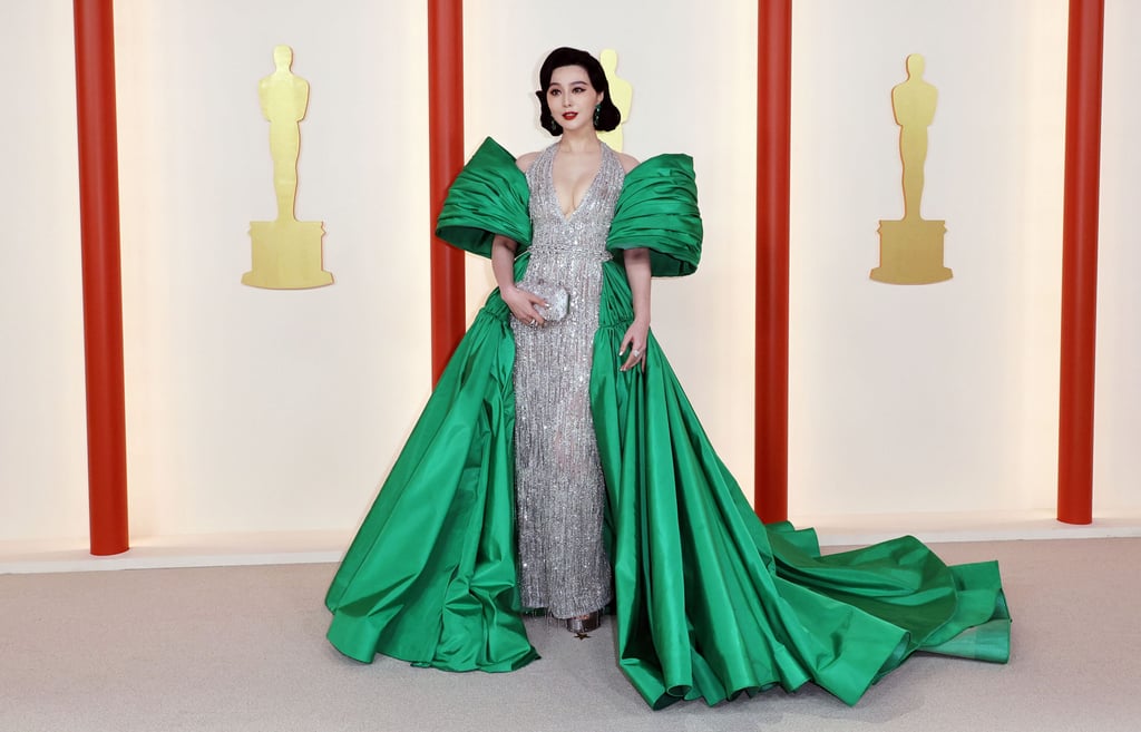 Actress dress in award function deals