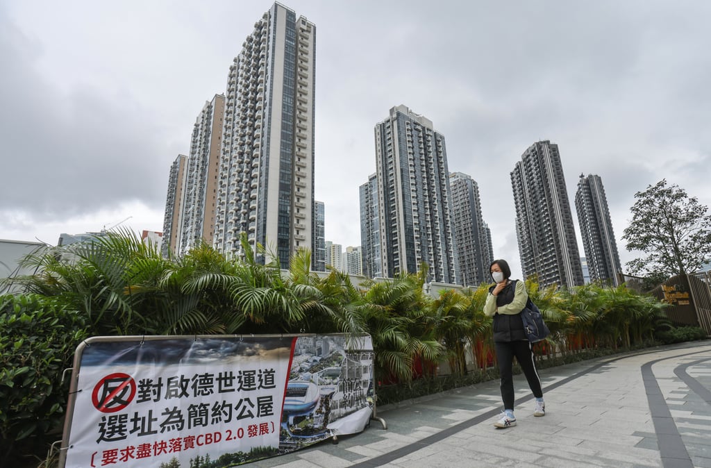 A banner with a message disapproving the government’s plan to build temporary homes in Kai Tak. Photo: May Tse