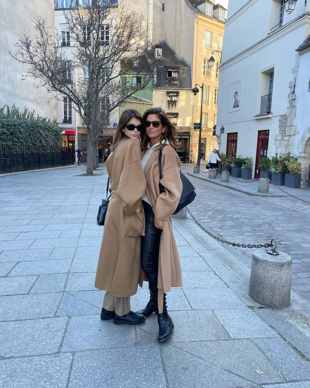 Kaia Gerber and mum Cindy Crawford in Paris, in March 2022. Photo: @cindycrawford/Instagram