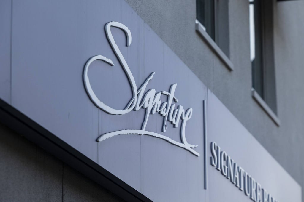 Signage outside a branch of Signature Bank branch in New York. Its collapse was the US’ third-largest bank failure. Silicon Valley Bank was the second-largest. Photo: Bloomberg Signage outside a branch of Signature Bank branch in New York. Its collapse was the US’ third-largest bank failure. Silicon Valley Bank was the second-largest. Photo: Bloomberg
