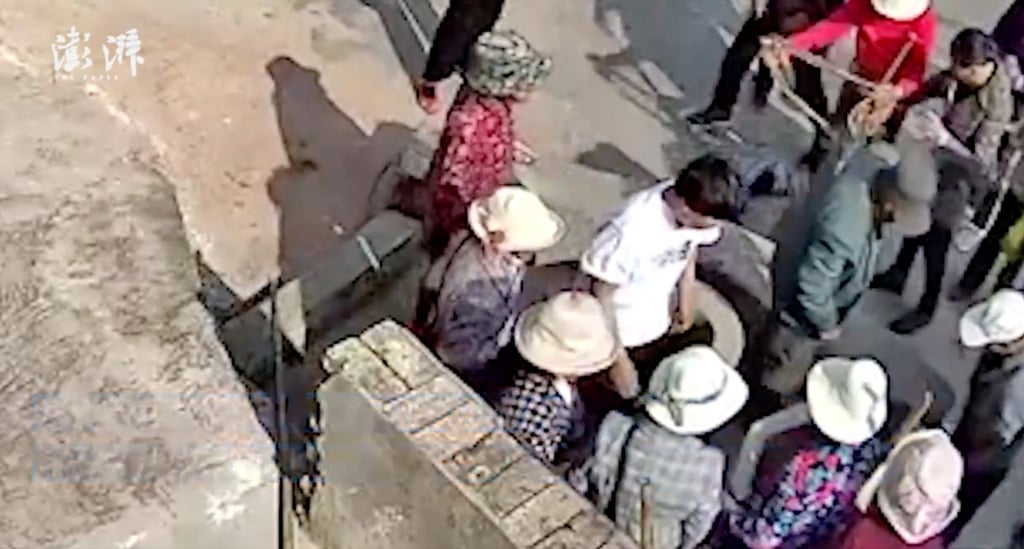 The boy’s grandmother and other villagers soon heard his cries for help and rescued him. Photo: Baidu The boy’s grandmother and other villagers soon heard his cries for help and rescued him. Photo: Baidu