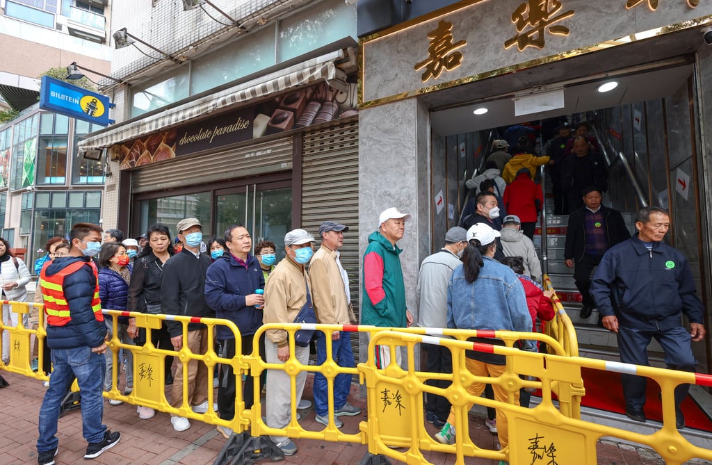 One of the restaurants in To Kwa Wan where visitors have formed lengthy queues. Photo: Dickson Lee One of the restaurants in To Kwa Wan where visitors have formed lengthy queues. Photo: Dickson Lee