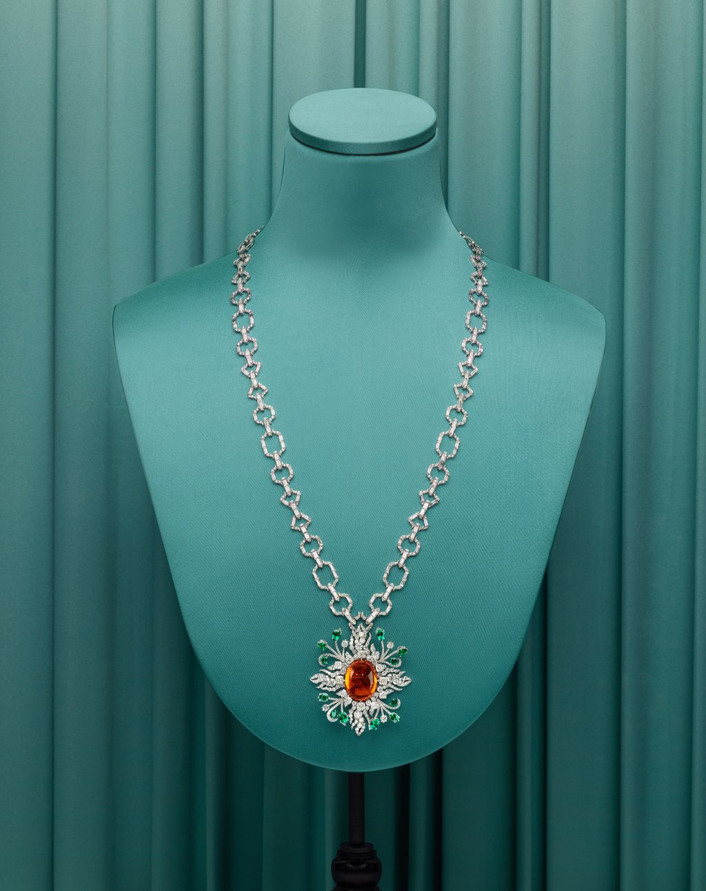 High jewellery necklace from Gucci’s Hortus Deliciarum collection. Photo: Gucci High jewellery necklace from Gucci’s Hortus Deliciarum collection. Photo: Gucci