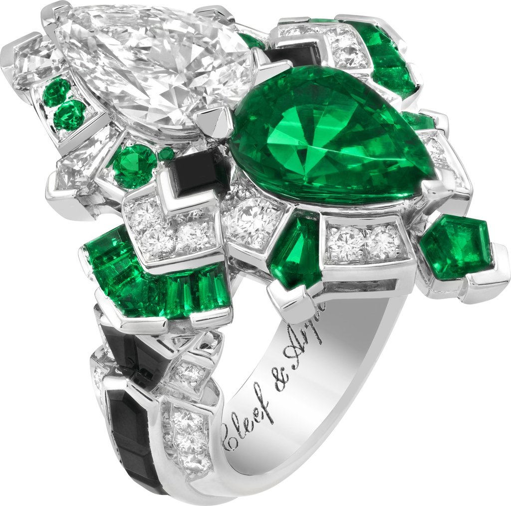 Van Cleef & Arpels Dyade Précieuse Ring. Photo: Van Cleef & Arpels