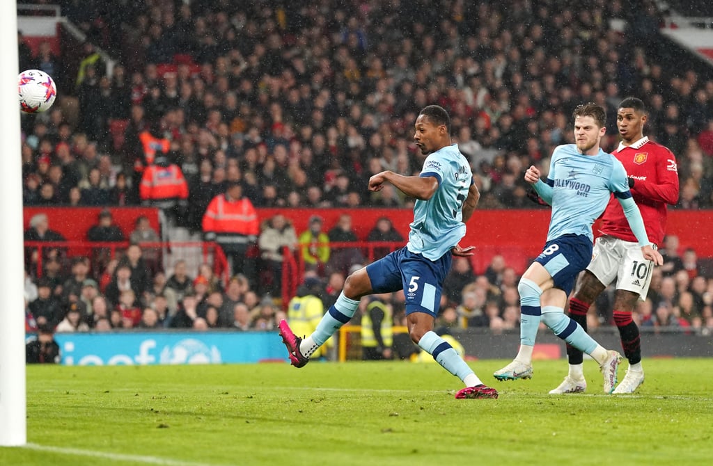 Manchester United’s Marcus Rashford scores their side’s winner against Brentford. Photo: dpa Manchester United’s Marcus Rashford scores their side’s winner against Brentford. Photo: dpa