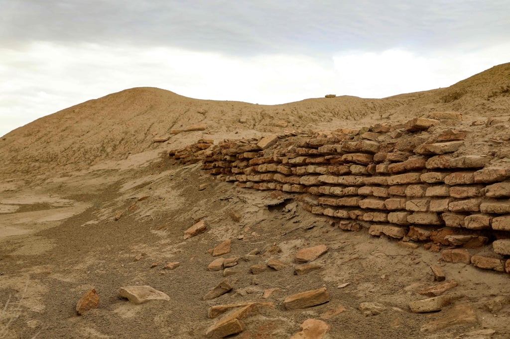The masonry of an old structure at the Umm al-Aqarib archaeological site, frequently buried by sandstorms due to desertification, in the district of al-Rifai in Iraq’s southern Dhi Qar province. Photo: AFP