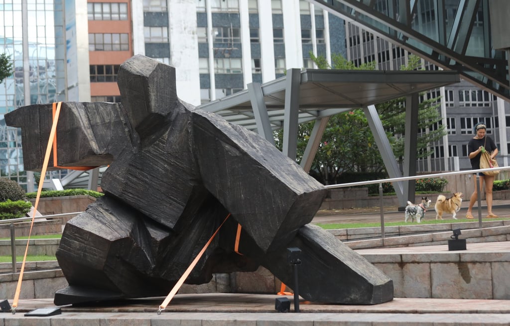 Ju’s “Single Whip” (1986) outside Exchange Square in Central, Hong Kong, in 2018. Photo: Xiaomei Chen