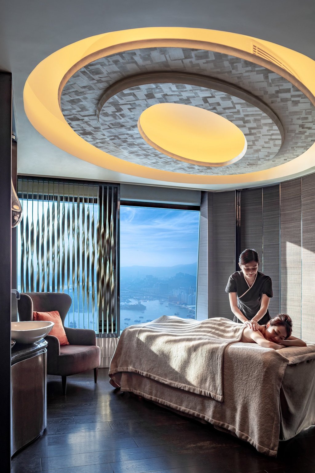 The Ritz-Carlton Spa is located high up in the sky and overlooks Victoria Harbour. Photo: The Ritz-Carlton Hong Kong