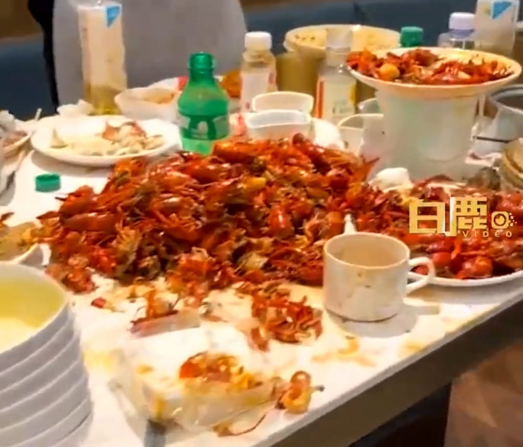 Seven diners get their money’s worth at an all-you-can-eat buffet. Photo: Baidu