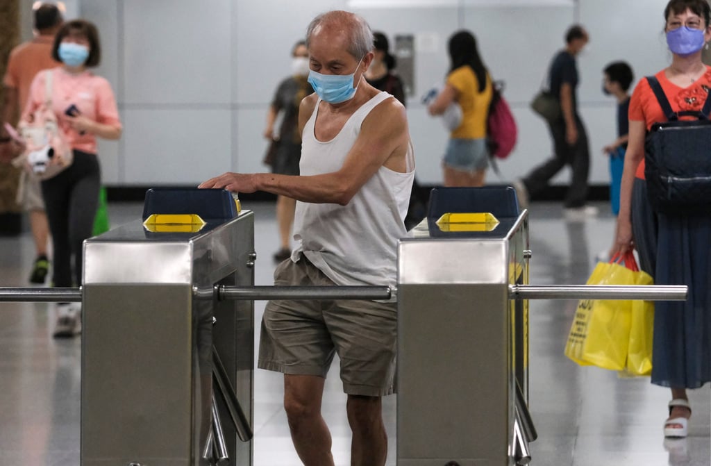 A man passes through the turnstiles at the Wong Tai Sin station. Photo: Edmond So