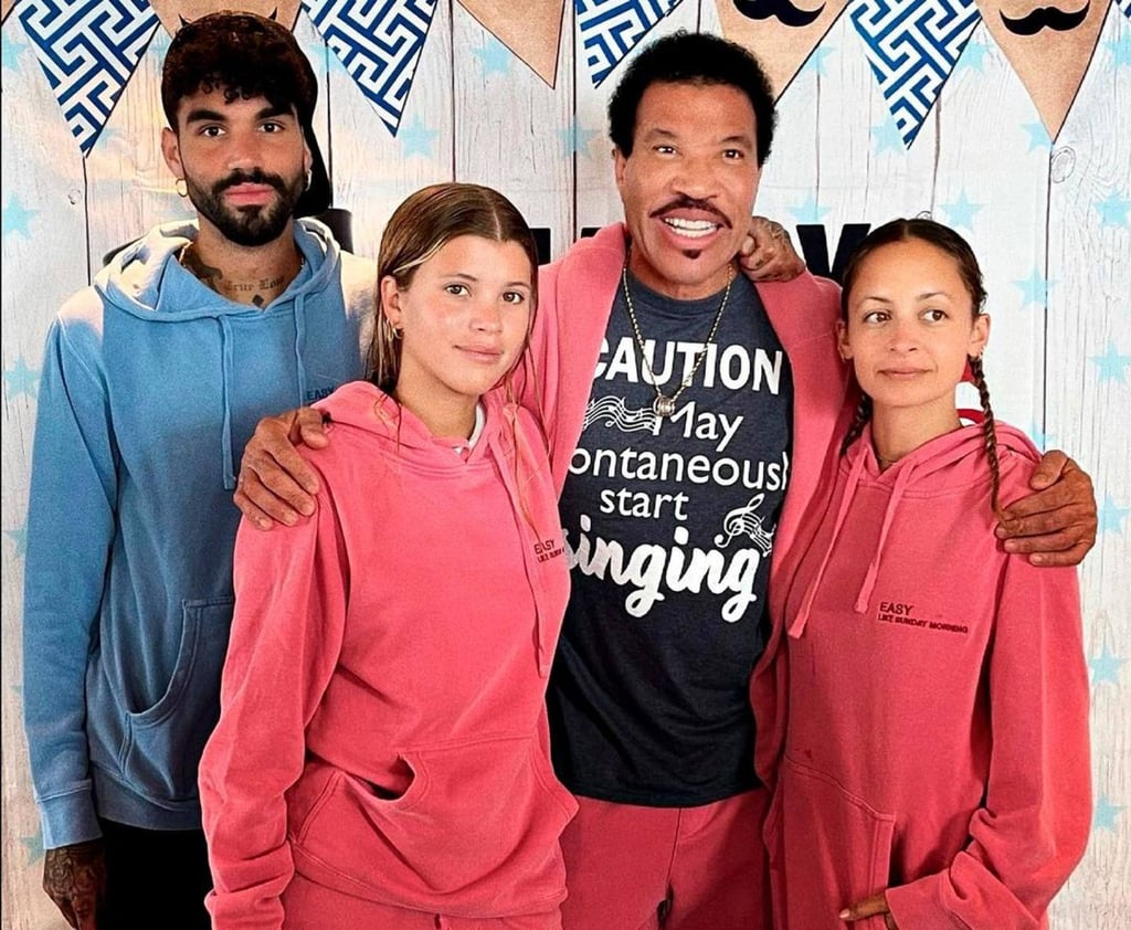 Lionel Richie (third left) and his children Miles Brockman Richie (left most), Sofia Richie (second left) and Nicole Richie (right most). Photo: @lionelrichie/Instagram Lionel Richie (third left) and his children Miles Brockman Richie (left most), Sofia Richie (second left) and Nicole Richie (right most). Photo: @lionelrichie/Instagram