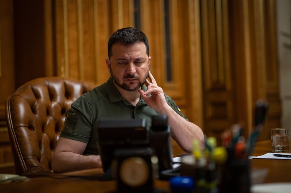 Ukrainian President Volodymyr Zelensky on the phone call with Beijing. Photo: EPA-EFE