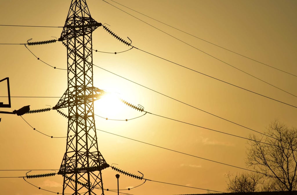 Ivory Coast’s power firm Compagnie Ivoirienne d’Electricite (CIE) high-voltage power line at Abidjan on the Ivory Coast on May 20, 2016. Photo: Agence France-Presse