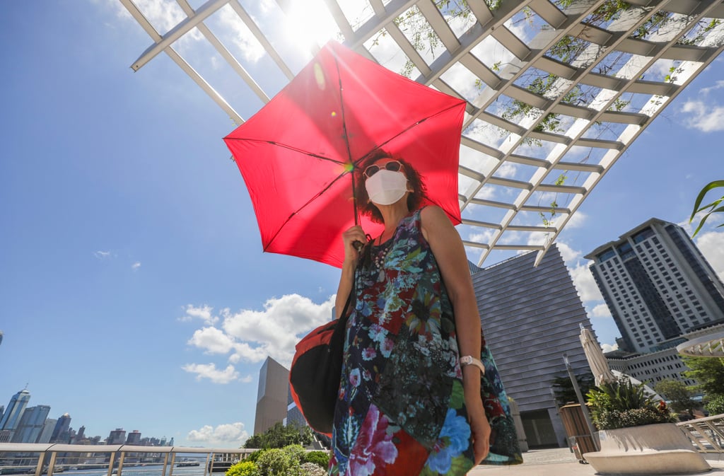 Temperatures of 33 degrees were recorded at some locations across the city. Photo: Xiaomei Chen