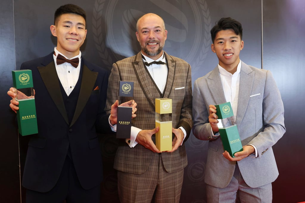 Eastern’s Coach of the Year Roberto Losada (centre), and Young Players of the Year Sun Ming-him (left) and Wong Ho-chun pose with their trophies. Photo: Edmond So Eastern’s Coach of the Year Roberto Losada (centre), and Young Players of the Year Sun Ming-him (left) and Wong Ho-chun pose with their trophies. Photo: Edmond So
