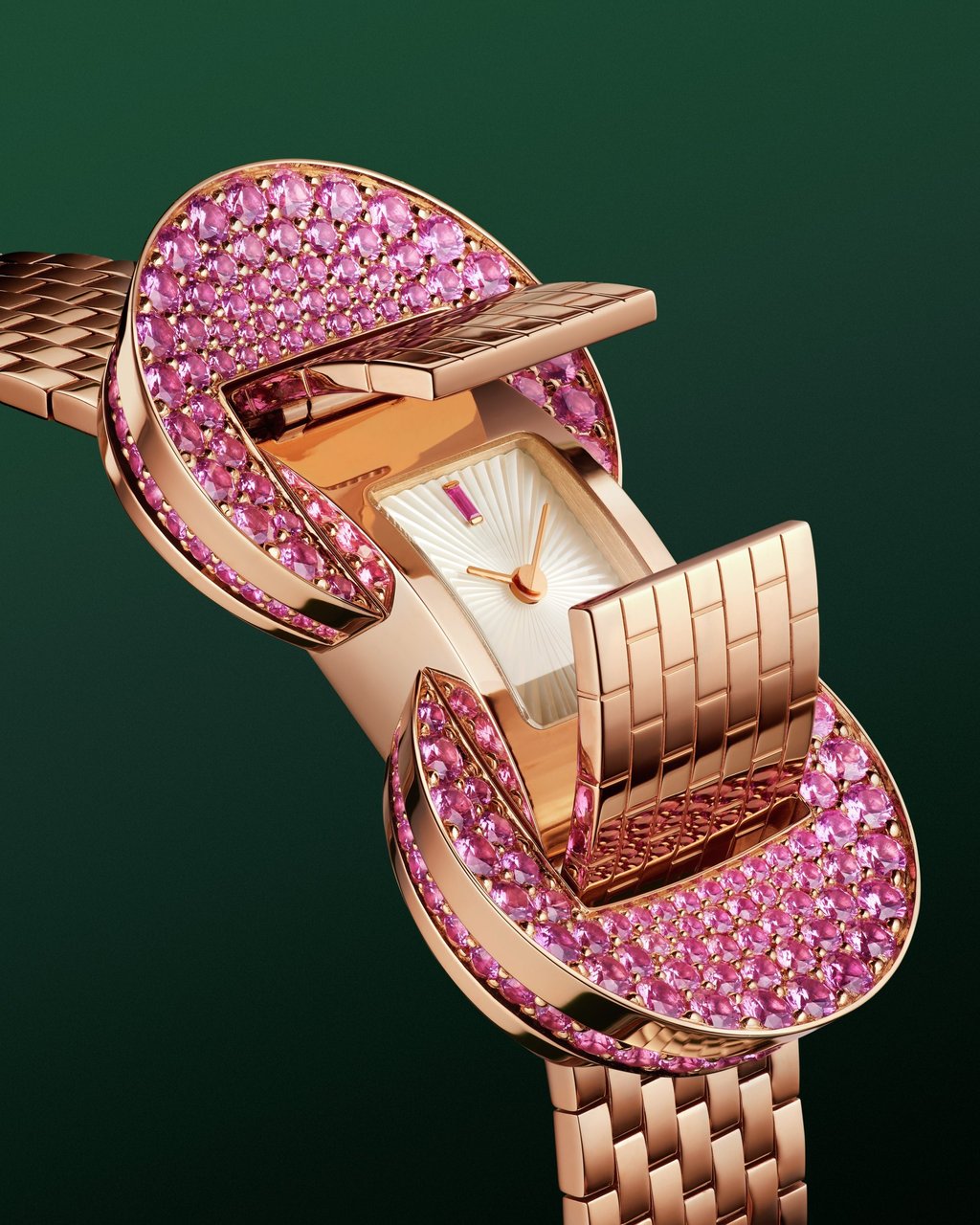 Van Cleef & Arpels Montre Mini Ludo Beauty. Photo: Van Cleef & Arpels