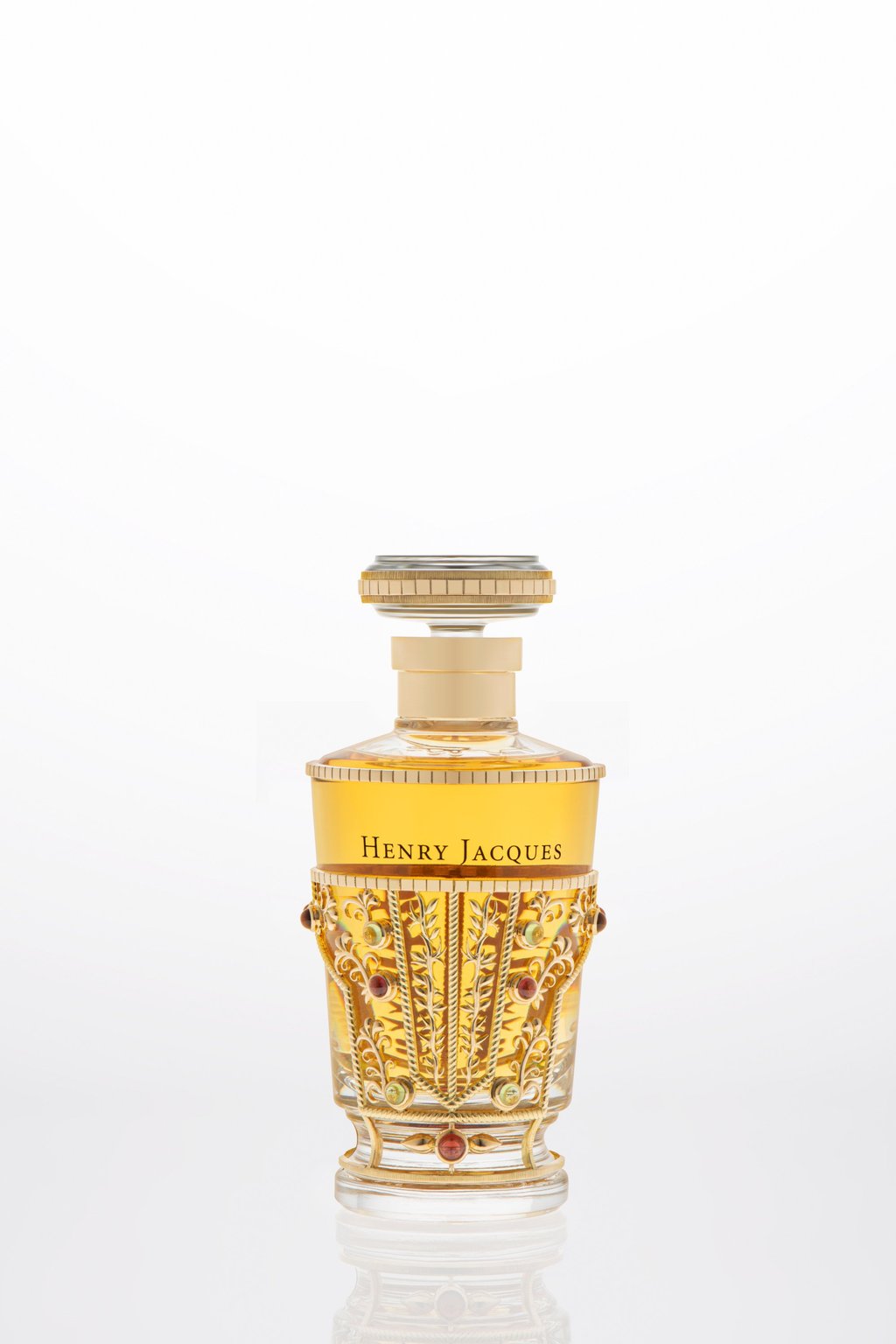 Henry Jacques’ perfumes all come in exquisite crystal flacons. Henry Jacques’ perfumes all come in exquisite crystal flacons.