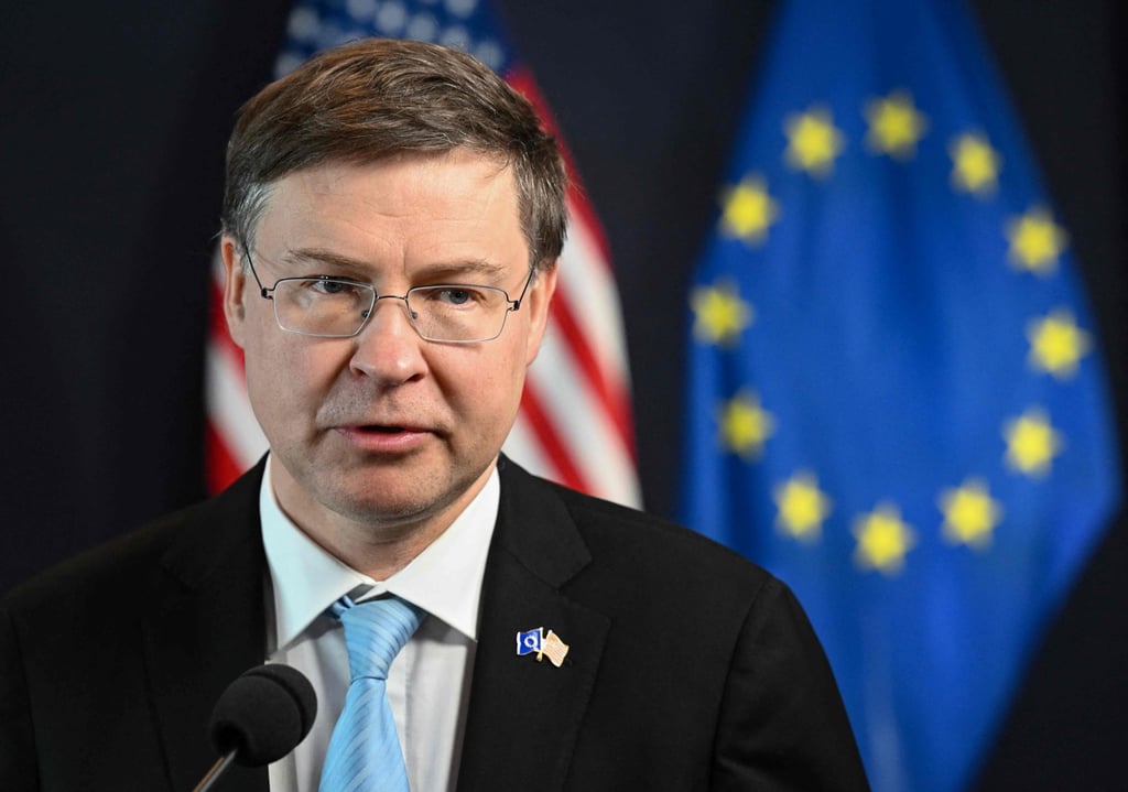 EU officials like trade commissioner Valdis Dombrovskis limited language in the council’s joint statement concerning China. Photo: TT News Agency / AFP EU officials like trade commissioner Valdis Dombrovskis limited language in the council’s joint statement concerning China. Photo: TT News Agency / AFP