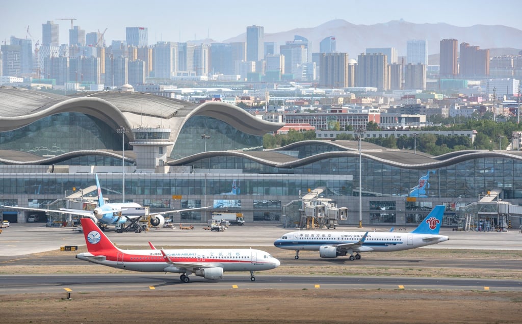 A Sichuan Airlines passenger plane takes off from Urumchi Diwopu International Airport in Xinjiang, China in November 2020. Photo: Shutterstock A Sichuan Airlines passenger plane takes off from Urumchi Diwopu International Airport in Xinjiang, China in November 2020. Photo: Shutterstock