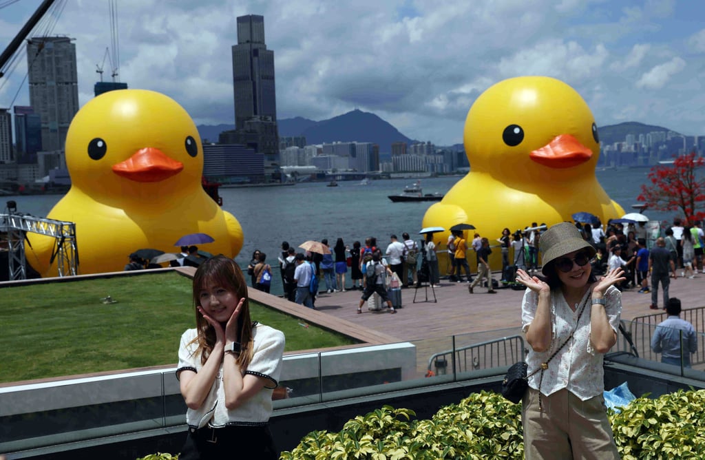 The installation was towed back to Victoria Harbour this morning and inflated just after noon. Photo: May Tse
