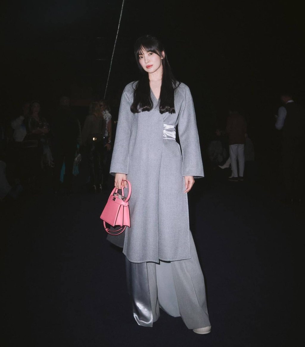 Song Hye-kyo in Fendi on February 24. Photo: @kyo1122/Instagram Song Hye-kyo in Fendi on February 24. Photo: @kyo1122/Instagram