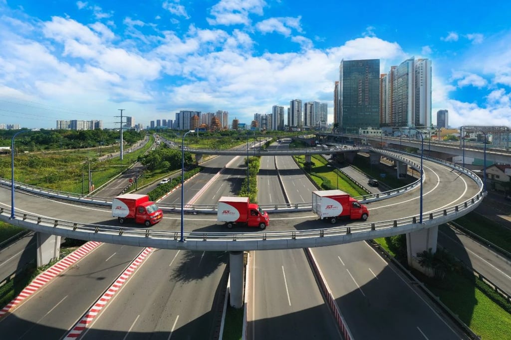 J&T Express delivery vans are seen operating in Vietnam, where the courier company has been in business since 2018. Photo: Handout J&T Express delivery vans are seen operating in Vietnam, where the courier company has been in business since 2018. Photo: Handout