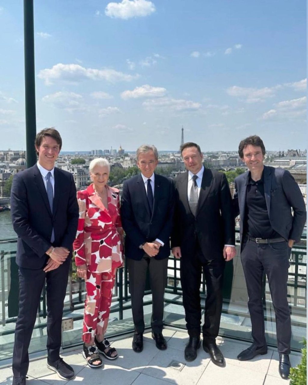 Alexandre Arnault, Maye Musk, Bernard Arnault, Elon Musk and Antoine Arnault pose for a photo on the rooftop of luxury hotel Cheval Blanc. Photo: @mayemusk/Instagram Alexandre Arnault, Maye Musk, Bernard Arnault, Elon Musk and Antoine Arnault pose for a photo on the rooftop of luxury hotel Cheval Blanc. Photo: @mayemusk/Instagram