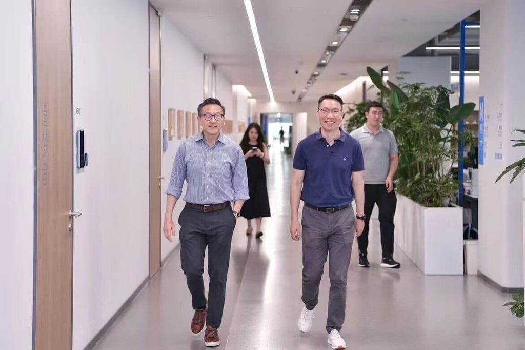 Joseph Tsai (left), who is chairman of Alibaba’s logistics arm Cainiao Network, visited Cainiao headquarters in Hangzhou on Tuesday. Photo: Handout