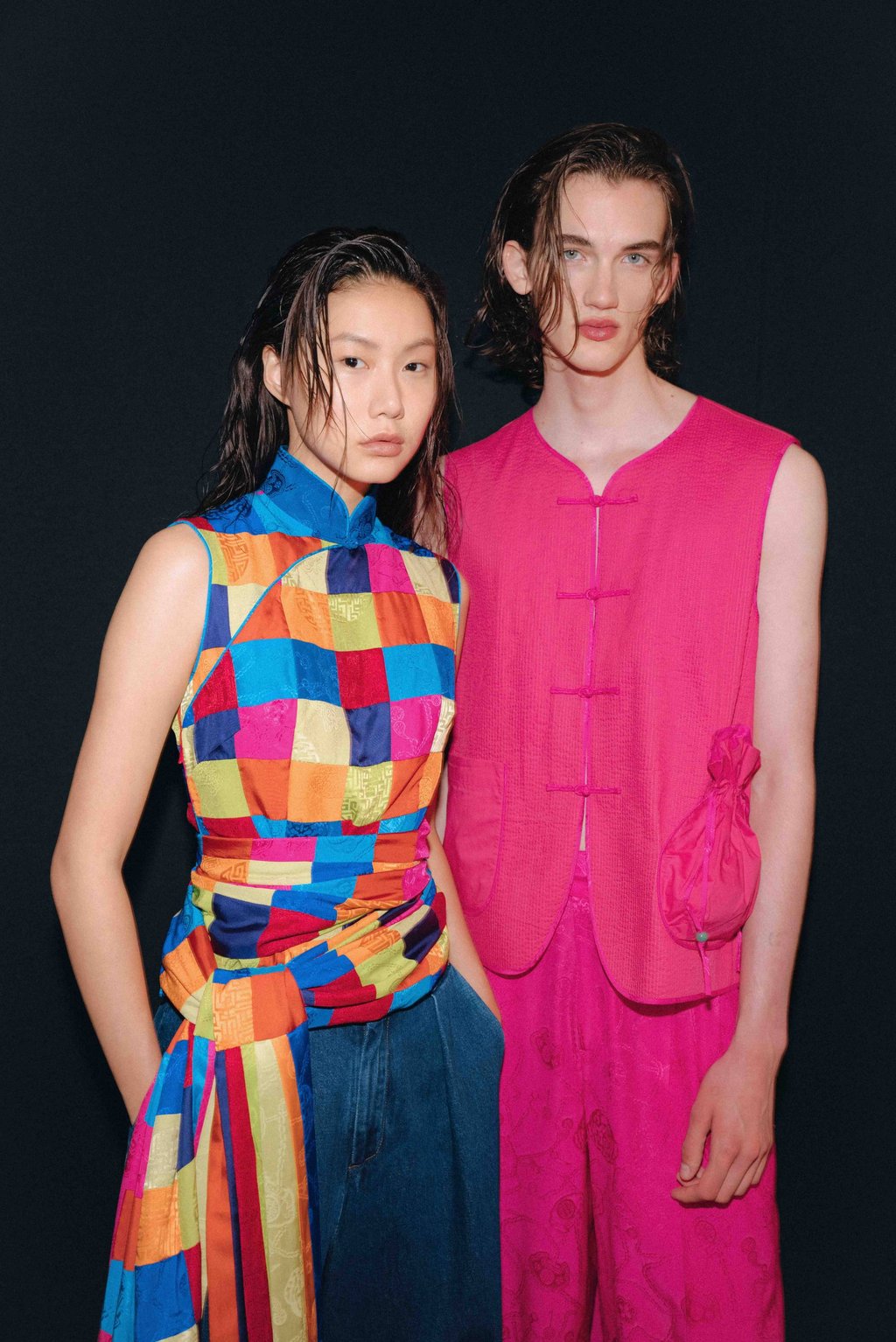 Shanghai Tang aims to pass on traditional Chinese handicrafts to modern generations.