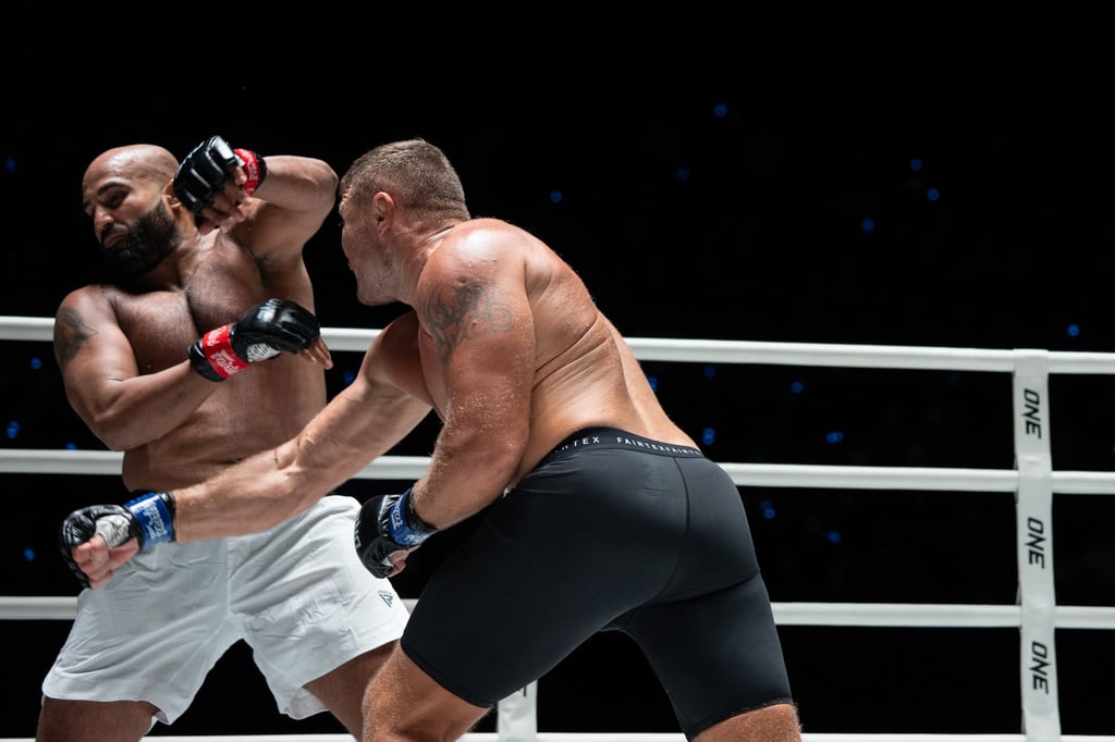 Anatoly Malykhin lands a right hand on Arjan Bhullar at ONE Friday Fights 22. Photo: David Picton