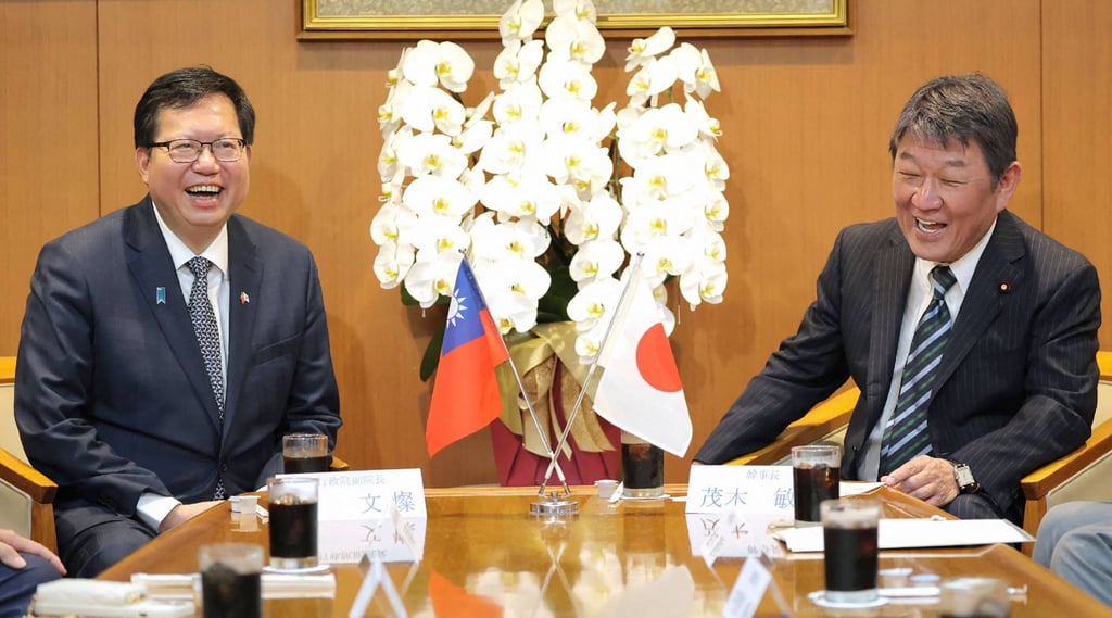 Cheng Wen-tsan (L), Vice Premier of Taiwan, and Japan’s ruling Liberal Democratic Party Secretary General Toshimitsu Motegi hold a meeting in Tokyo. Photo: AFP