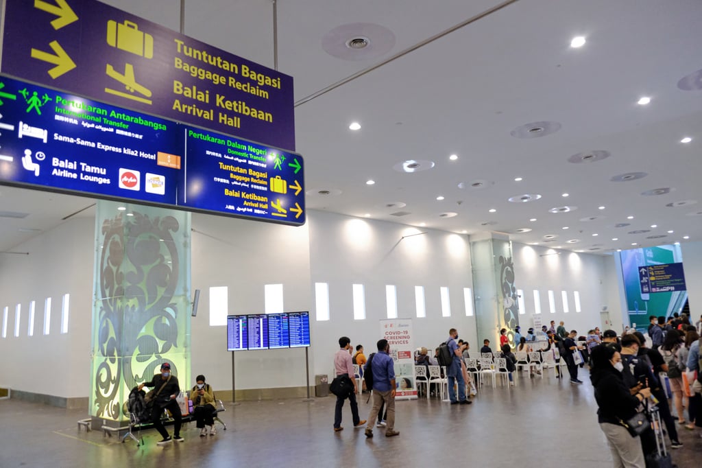 Tiong King Sing last week intervened to “rescue” a Chinese national who was purportedly being extorted by immigration officials at Kuala Lumpur International Airport. Photo: Bloomberg