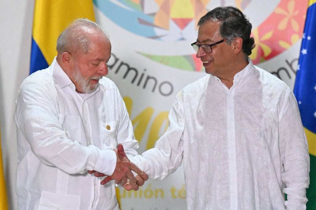 Brazilian President Luiz Inacio Lula da Silva, left, and Colombian President Gustavo Petro in Leticia, Colombia, on the border with Brazil on Saturday. Photo: AFP Brazilian President Luiz Inacio Lula da Silva, left, and Colombian President Gustavo Petro in Leticia, Colombia, on the border with Brazil on Saturday. Photo: AFP