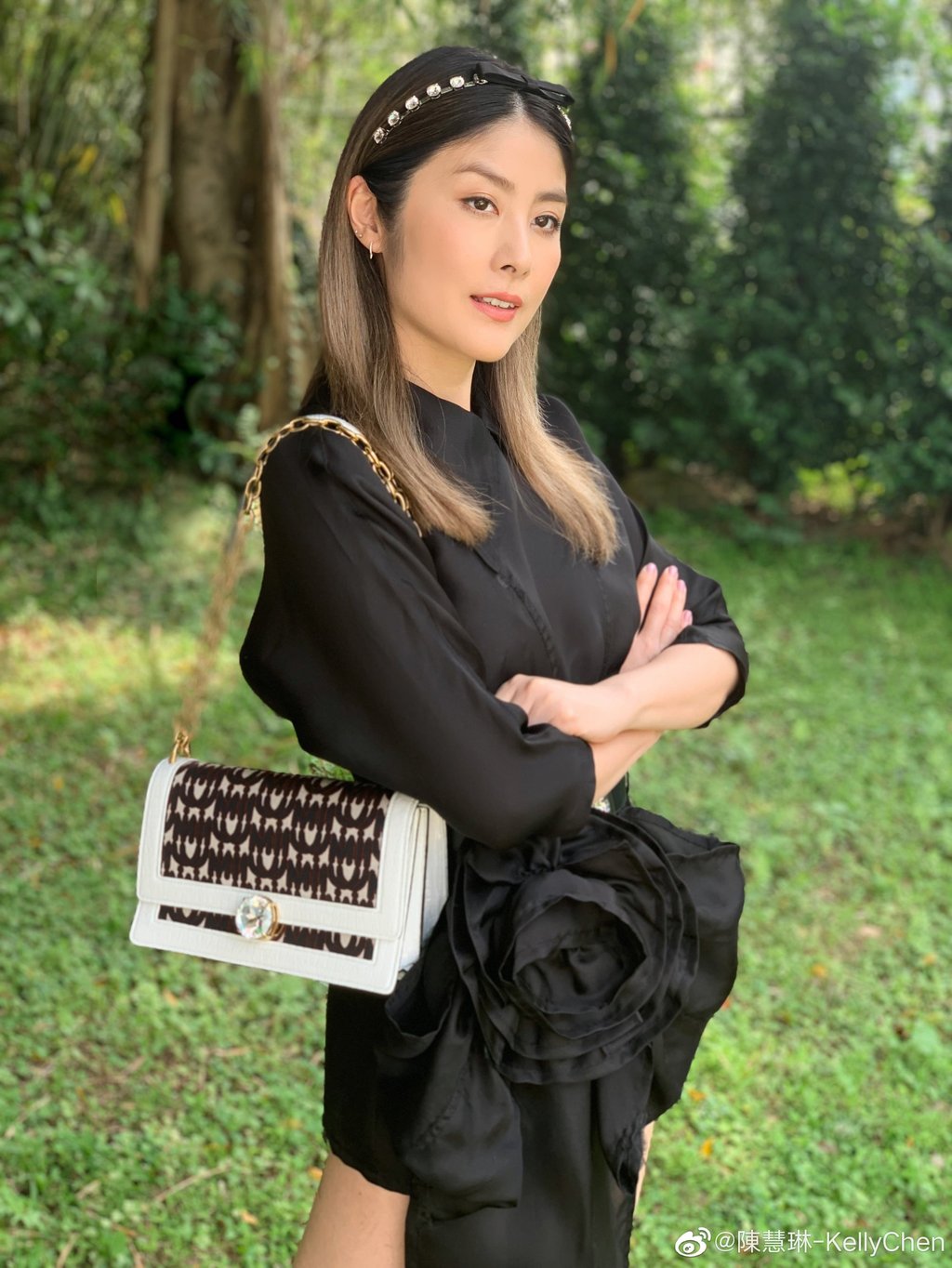 Kelly Chen Wai-lam is a handbag enthusiast. Photo: @陳慧琳-KellyChen/Weibo