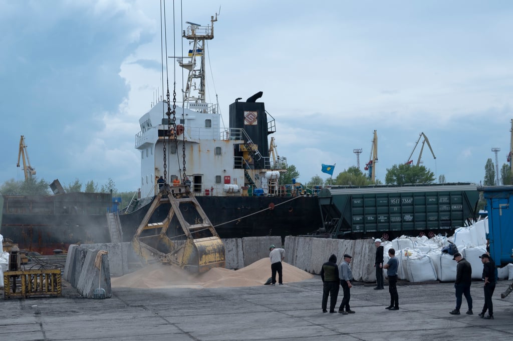 Concerns are growing that Russia will not extend a deal that allows grain to flow from Ukraine to parts of the world struggling with hunger. Photo: AP Concerns are growing that Russia will not extend a deal that allows grain to flow from Ukraine to parts of the world struggling with hunger. Photo: AP