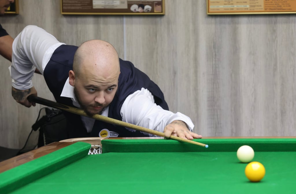 Luca Brecel demonstrates some of the tricks of his trade in Hong Kong on Friday. Photo: Jonathan Wong