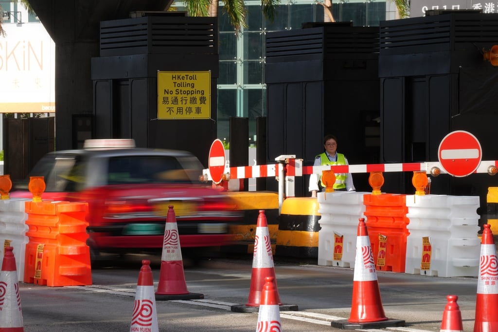 Traffic through the Cross-Harbour Tunnel in Hung Hom on Sunday has been mostly smooth. Photo: Elson Li Traffic through the Cross-Harbour Tunnel in Hung Hom on Sunday has been mostly smooth. Photo: Elson Li