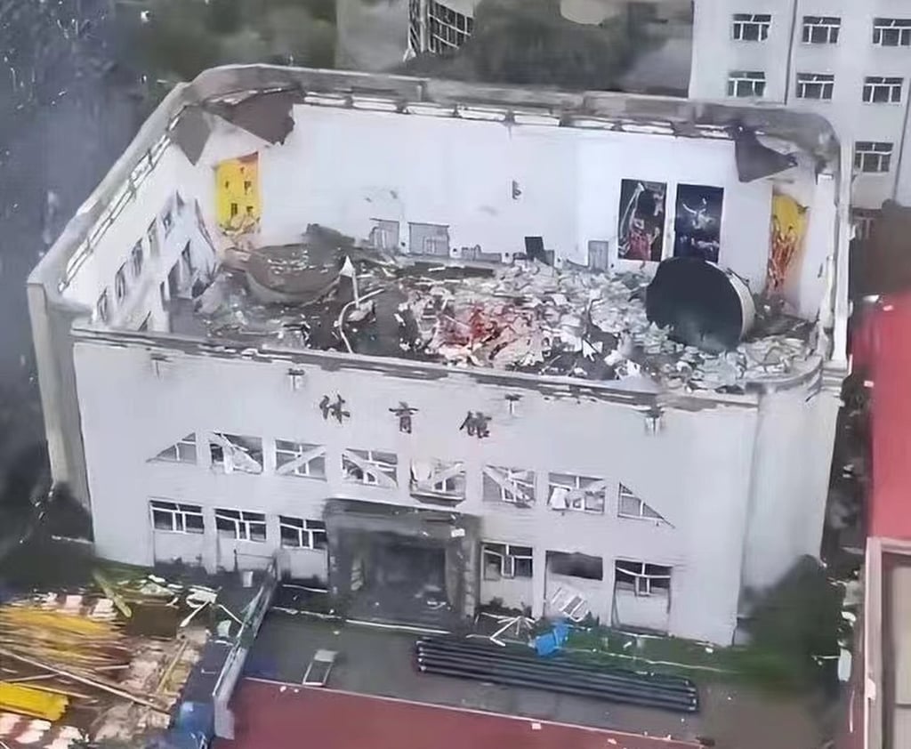 Xinhua reports there were 19 people in the gym in Qiqihar at the time of the collapse. Photo: Weibo