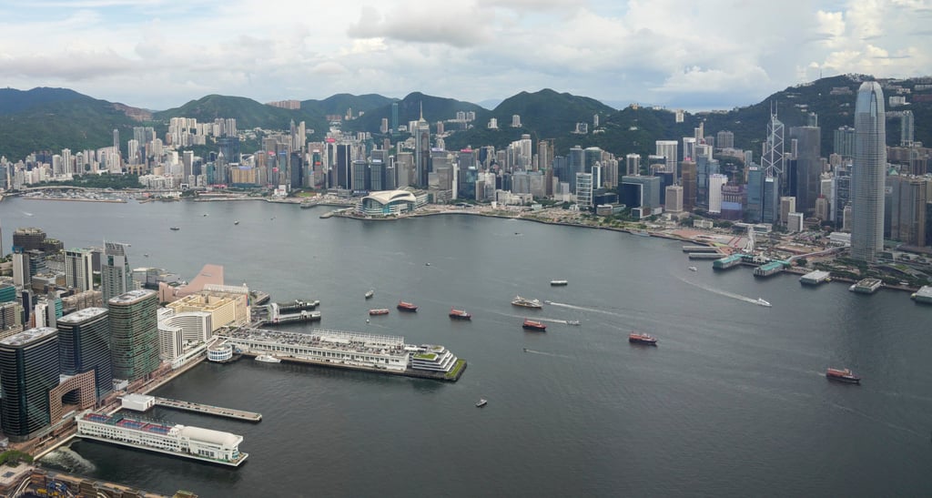 A survey by HSBC suggests that more than half of those moving to Hong Kong experience some difficulty in signing up for essentials such as mobile phone packages and banking. Photo: Sam Tsang / SCMP A survey by HSBC suggests that more than half of those moving to Hong Kong experience some difficulty in signing up for essentials such as mobile phone packages and banking. Photo: Sam Tsang / SCMP