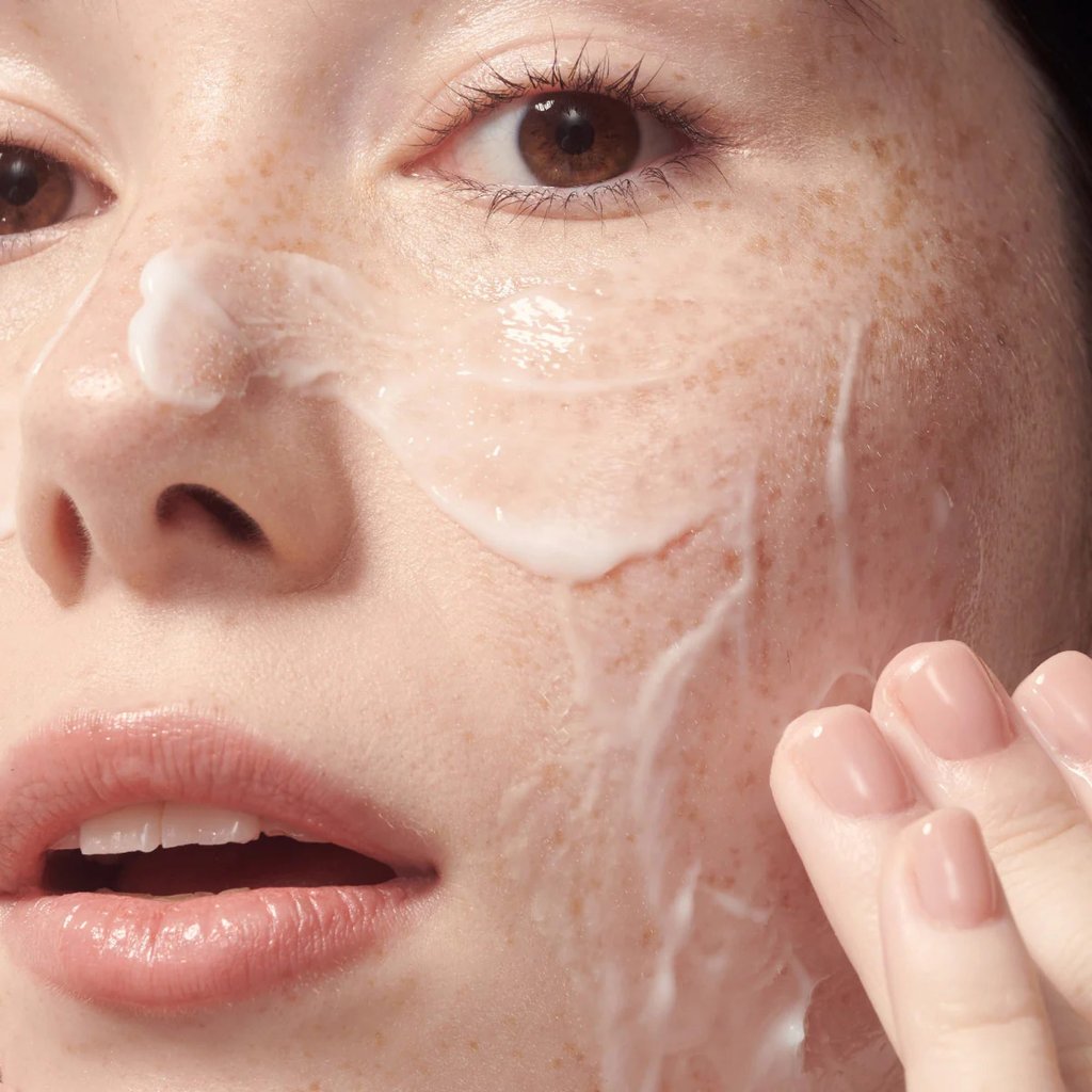 For your make-up to be sweat-proof, experts advise starting with an oil-free moisturiser that won’t clog your pores. Photo: Handout For your make-up to be sweat-proof, experts advise starting with an oil-free moisturiser that won’t clog your pores. Photo: Handout