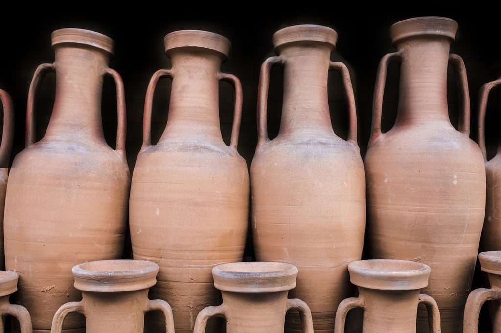 Authorities say the wreckage of an ancient Roman cargo ship carrying hundreds of amphorae, a type of terra cotta jar, has been found off the coast of Italy. Photo: Dreamstime / TNS