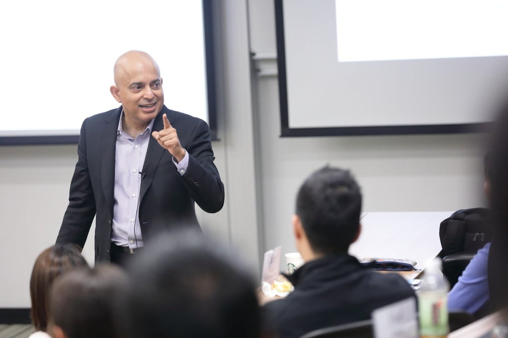 Professor Milind Rao teaches a course on global macroeconomics and a global elective on value investing as part of the Kellogg-HKUST EMBA programme. Professor Milind Rao teaches a course on global macroeconomics and a global elective on value investing as part of the Kellogg-HKUST EMBA programme.