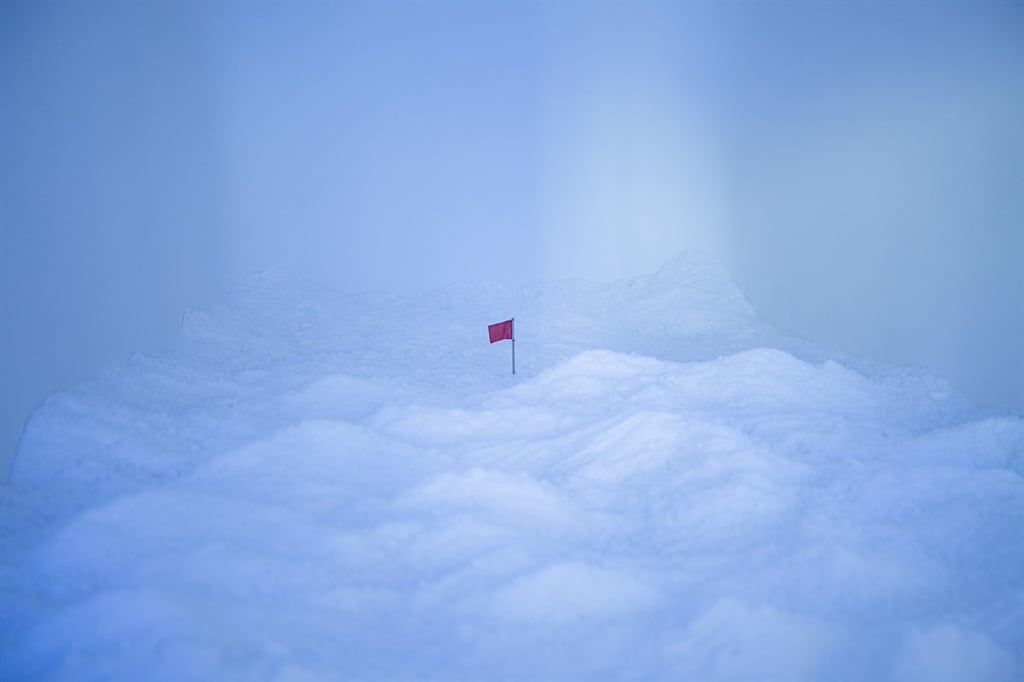 Kim Seung-young’s “Flag” (2015) depicts the deserted Antarctic landscape. Photo: Courtesy of Arko