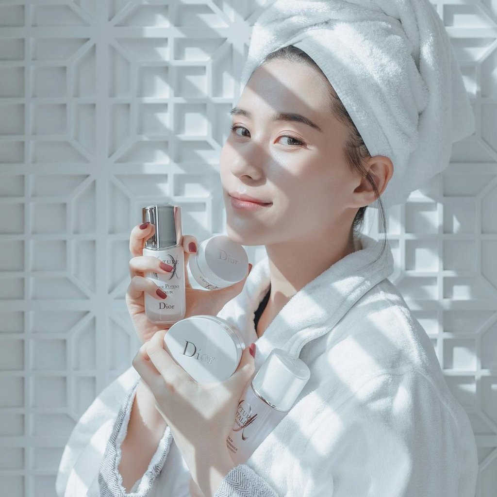 Laurinda Ho promoting Dior skincare products. Photo: @laurinda_ho/Instagram