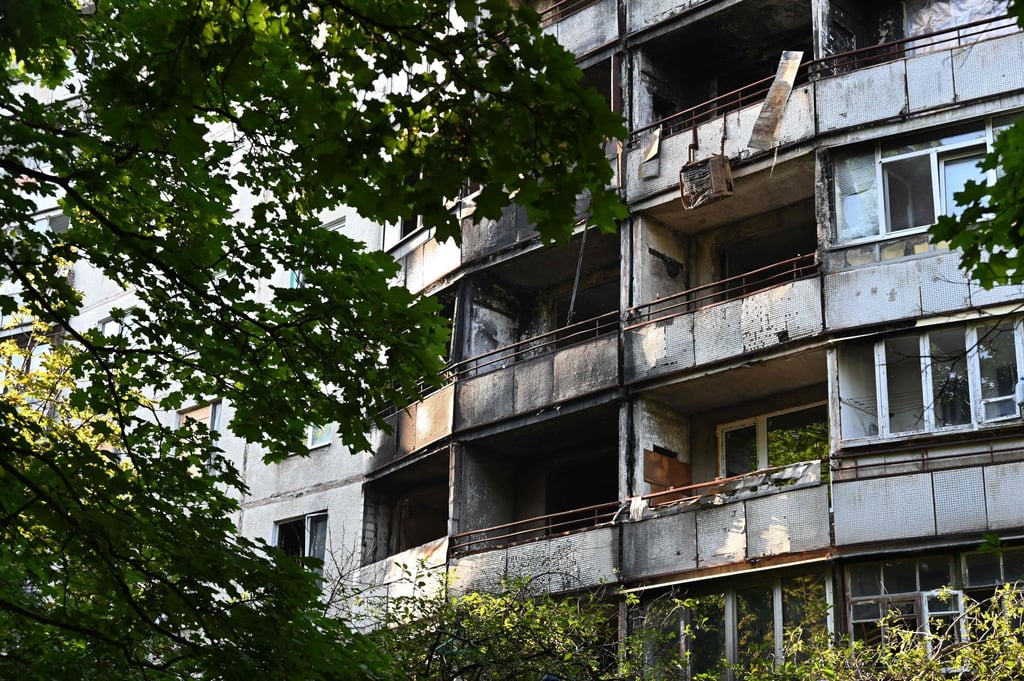 The war had left around 150,000 people homeless and about 5,000 buildings damaged. Around 500 multi-story buildings among them are so badly wrecked that they cannot be restored. Photo: AFP