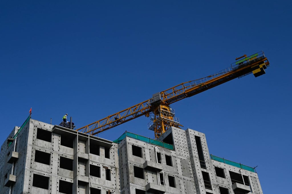 Workers labour at a development of property developer Country Garden in Beijing on August 15, 2023. Photo: AFP Workers labour at a development of property developer Country Garden in Beijing on August 15, 2023. Photo: AFP